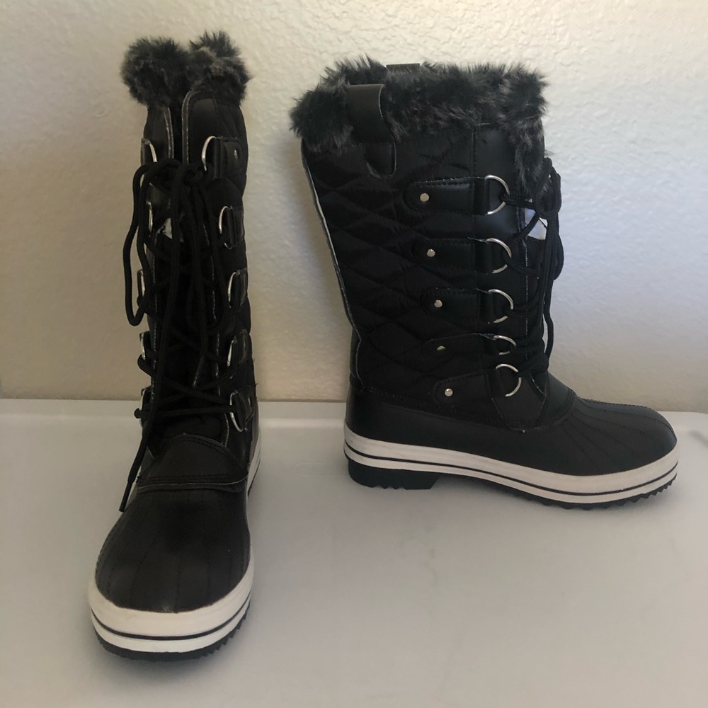 SFD Mid-Calf Fax Fur Black Snow Boots Size 6M NWOT